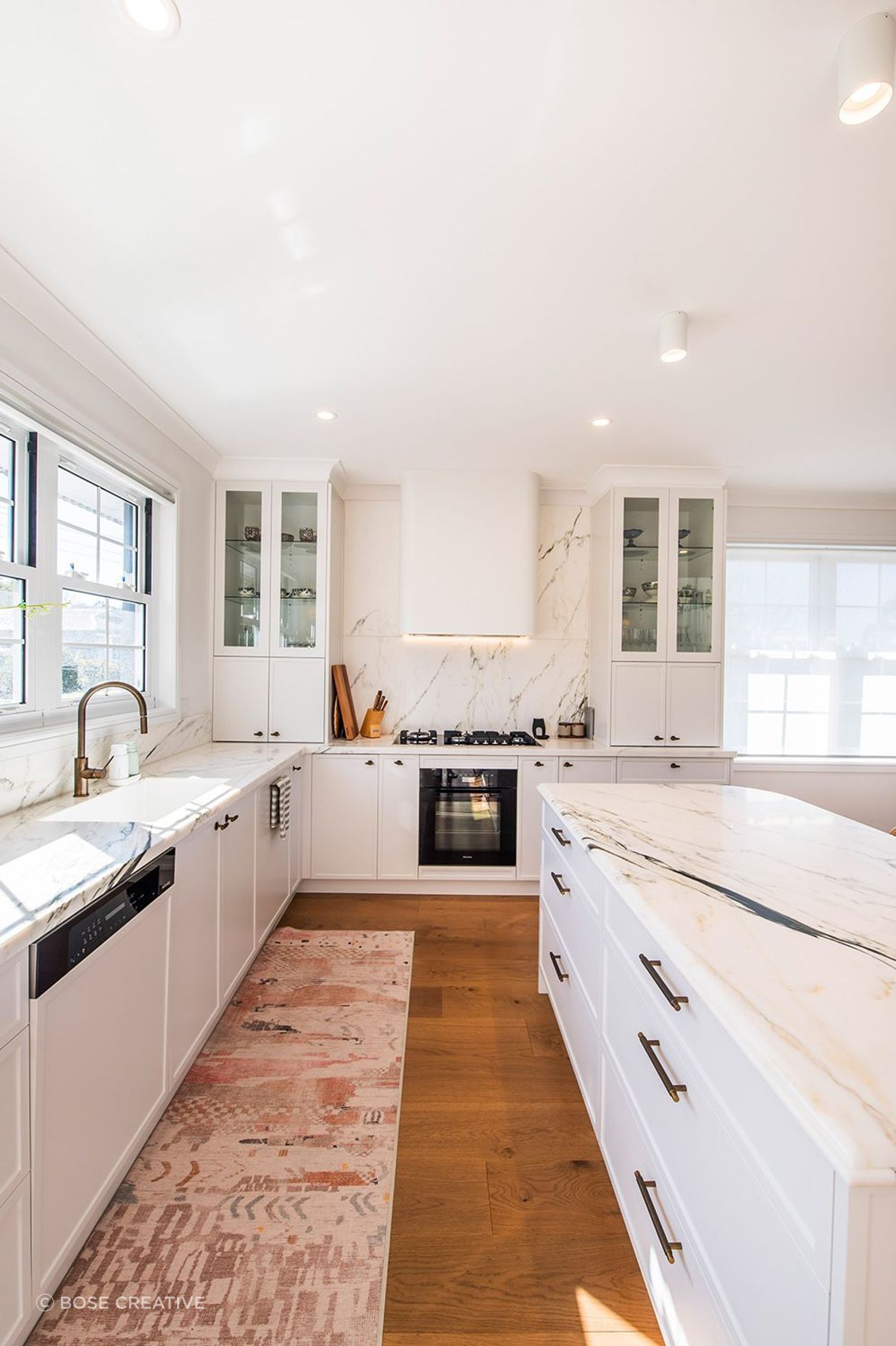 Modern-luxury-kitchen-design-premier-kitchens-sydney-meile-laminex-dulux-elica-12.jpg