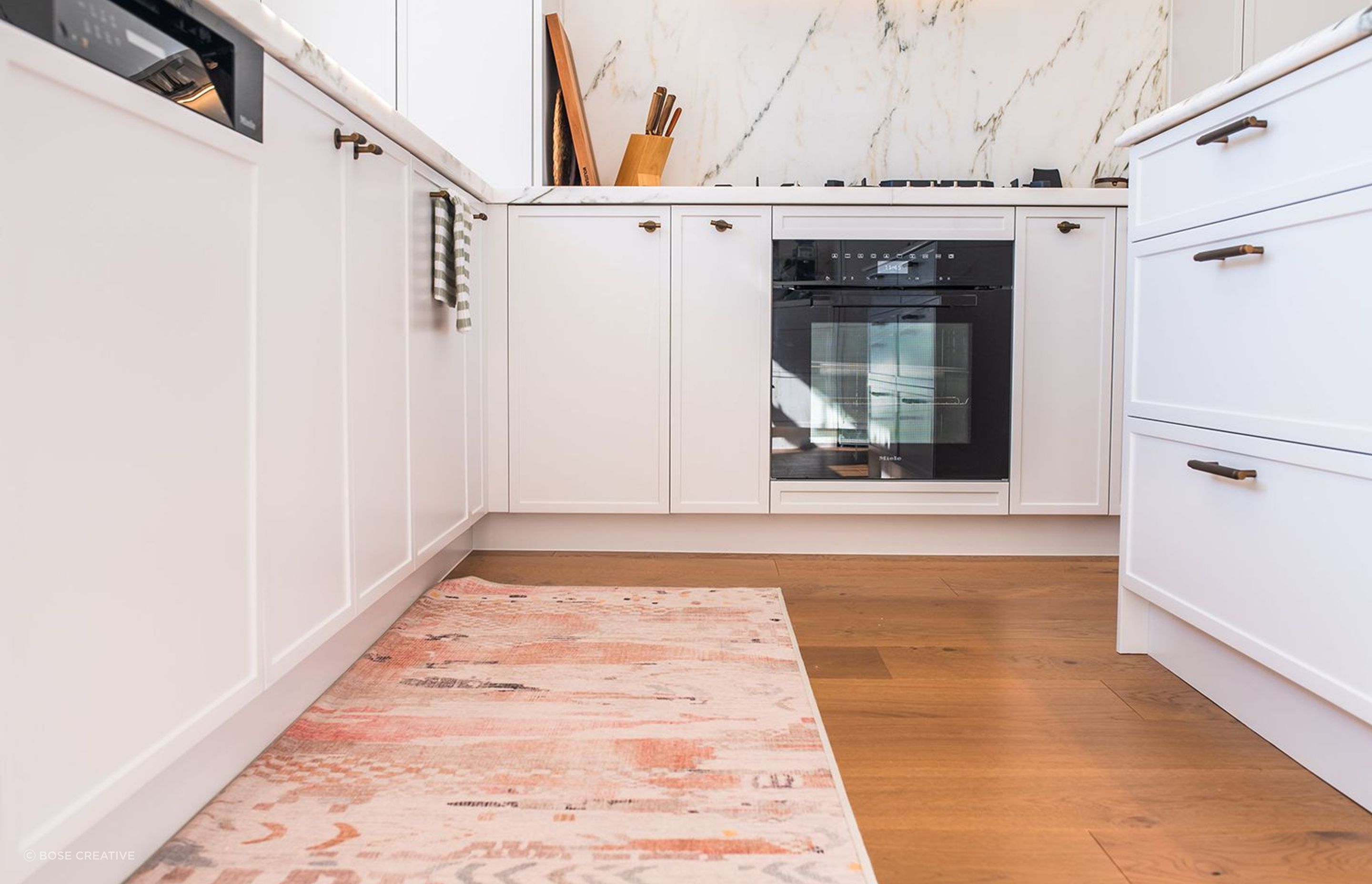 Modern-luxury-kitchen-design-premier-kitchens-sydney-meile-laminex-dulux-elica-32.jpg