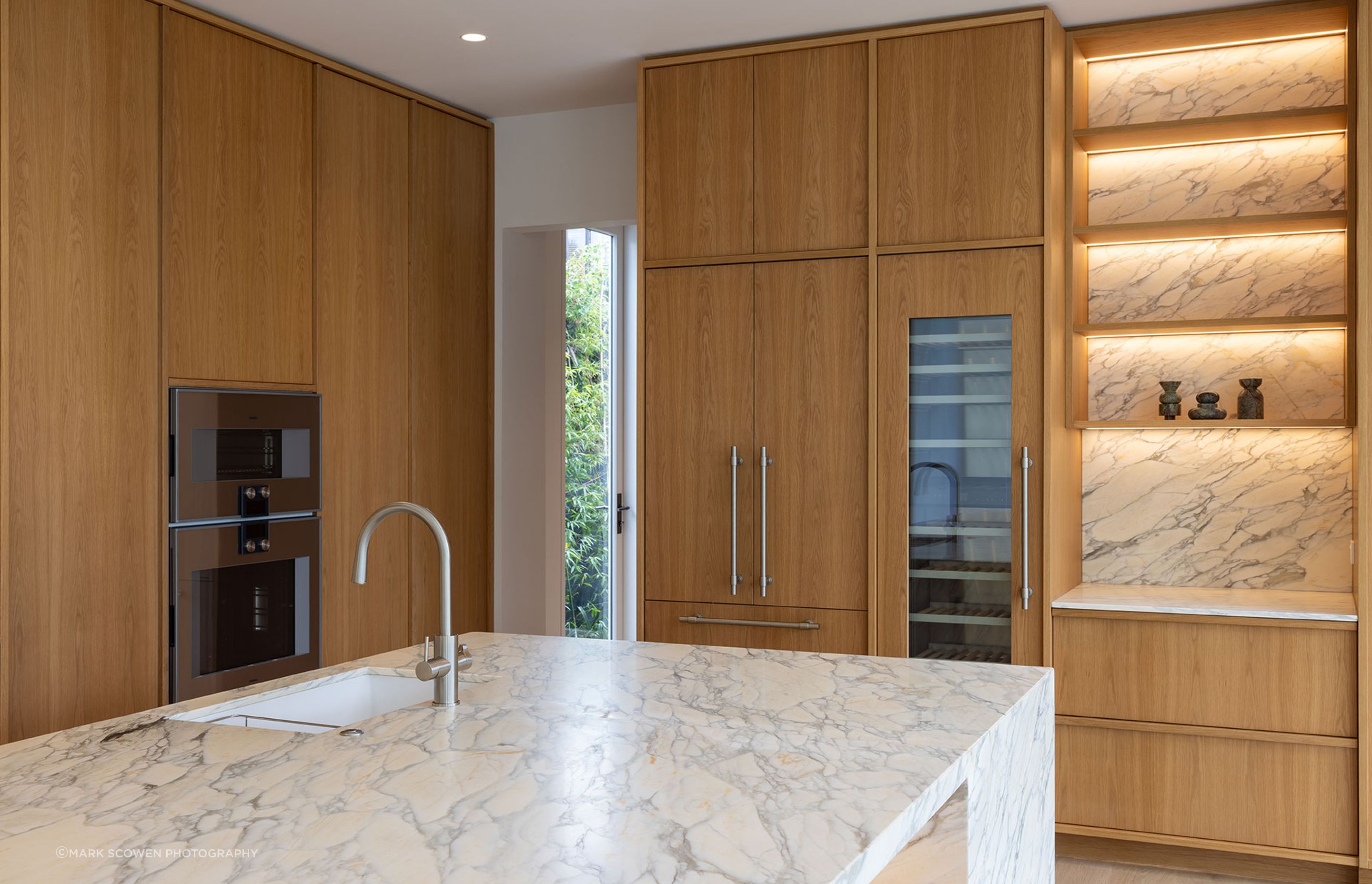 Neo-Design-custom-kitchen-oak-marble-shaker10-v3.jpg