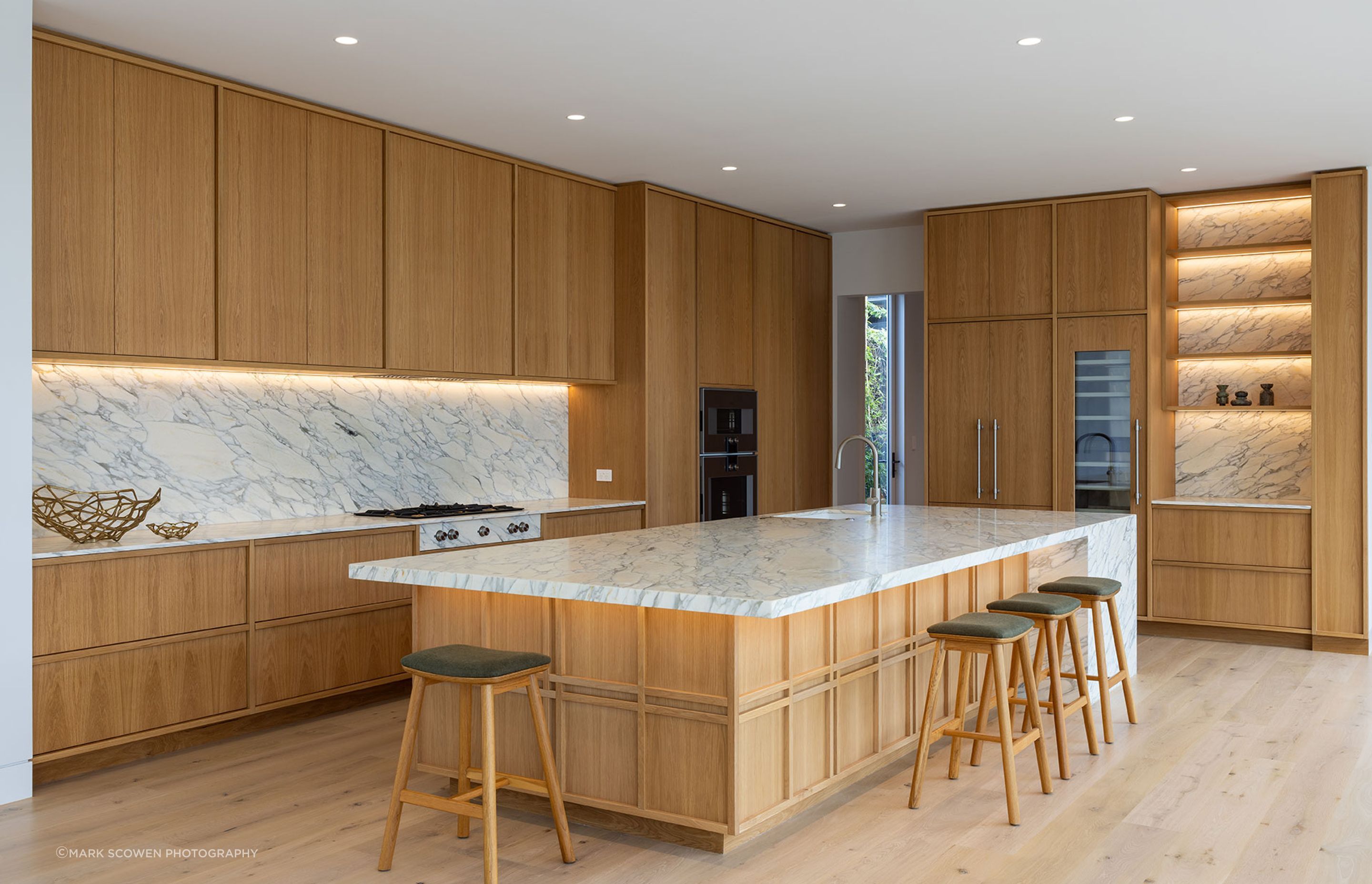 Neo-Design-custom-kitchen-oak-marble-shaker1A.jpg