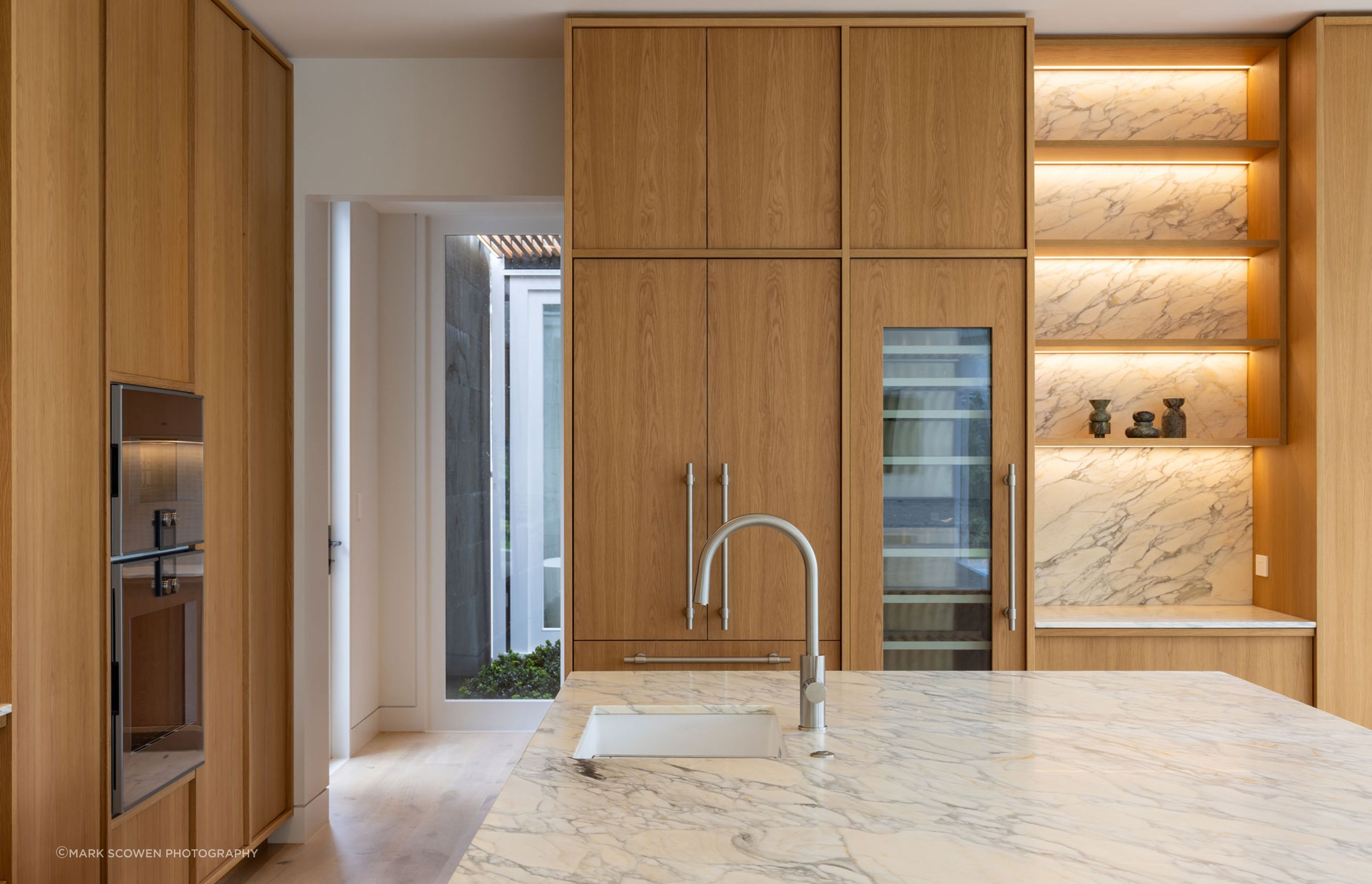 Neo-Design-custom-kitchen-oak-marble-shaker4.jpg