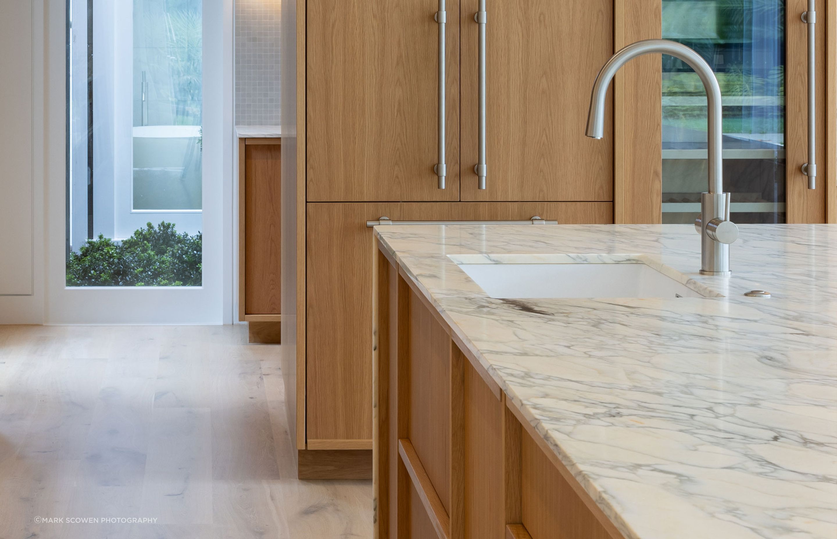 Neo-Design-custom-kitchen-oak-marble-shaker7.jpg