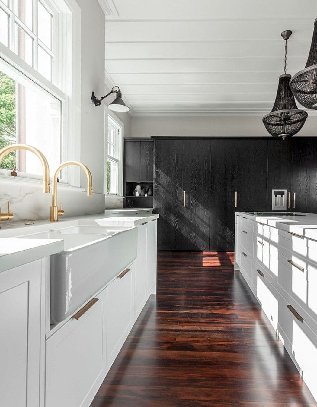 Dezignatek Thermoform Oslo profile in White Satin, Prime Panels Veneer, Designed by Yellowfox, Built by Marton Lee Furniture