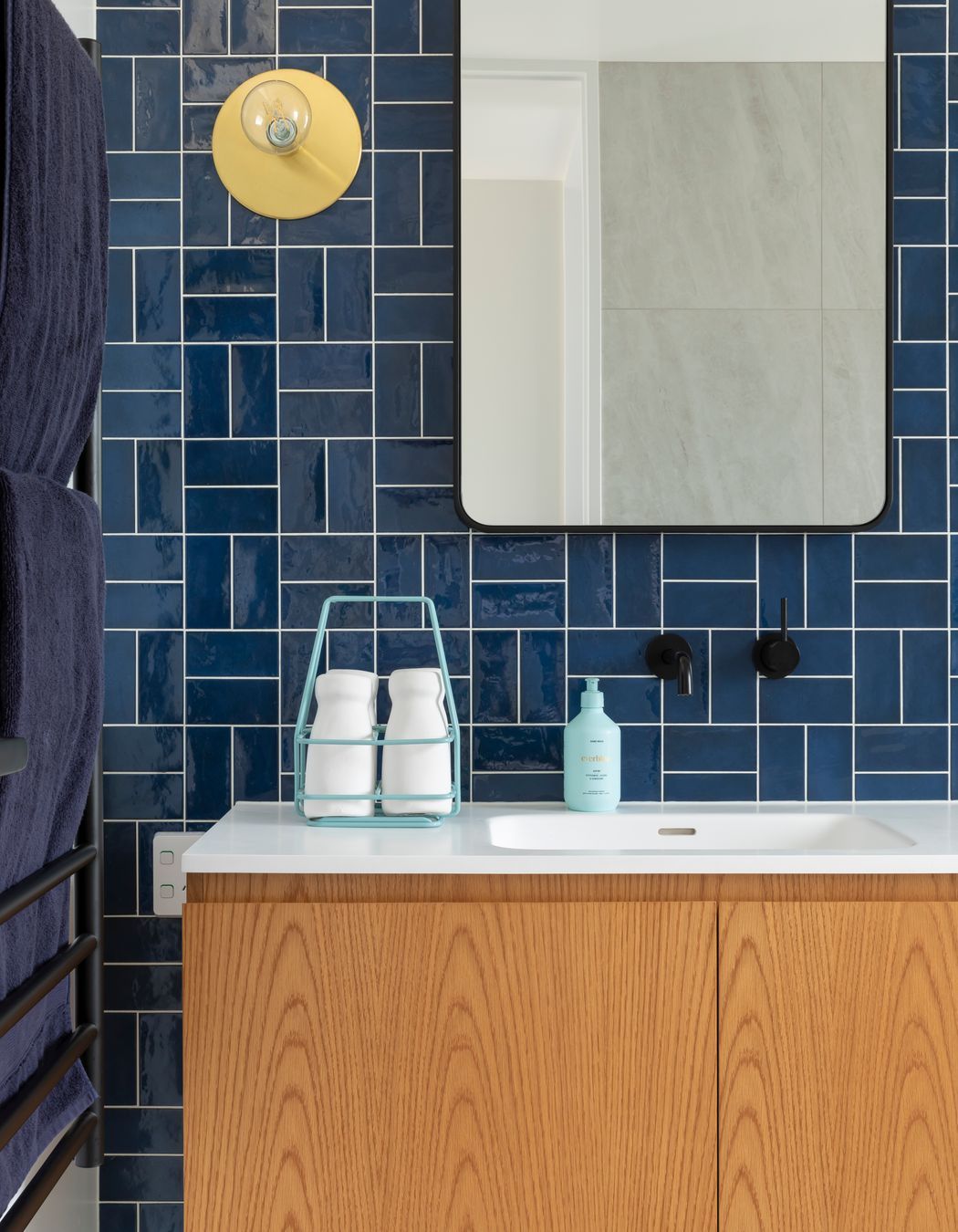 Prime Veneer, American White Oak - Crown Cut &amp; Prime Laminate, Devious Soft-Matt. Design by Kate Carter Interior Design. Photography by Sarah Rowlands.