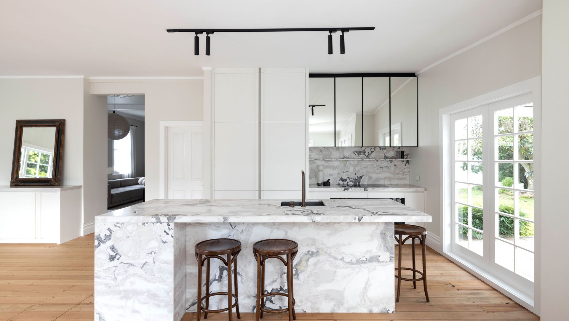 Quarter Thorndon Cream melamine calms the drama banner