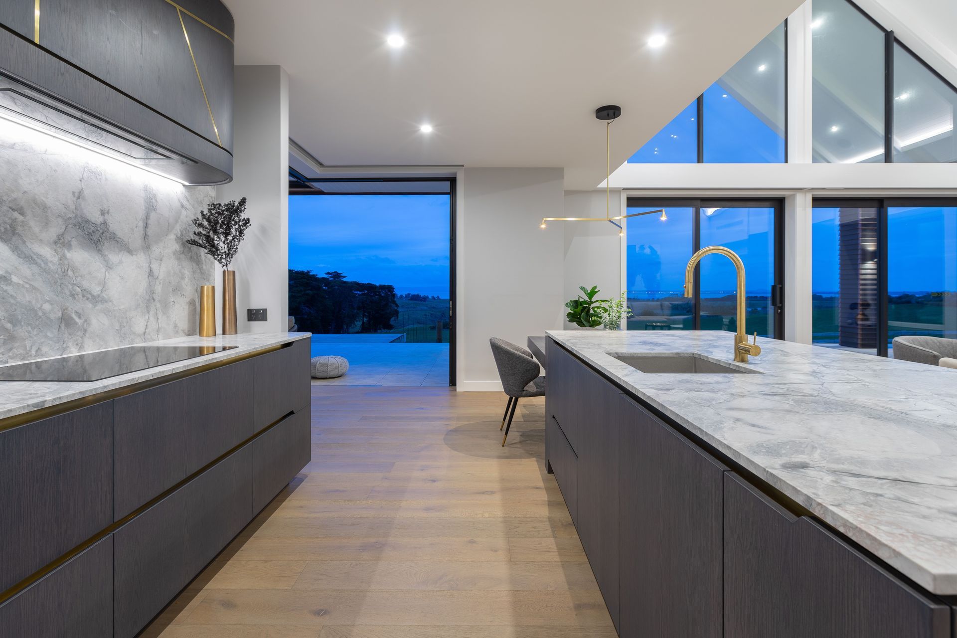 Prime Veneer, American White Oak - Quarter Cut. Design by Leonie Hamill, Cube Dentro. Photography by Kallan MacLeod.