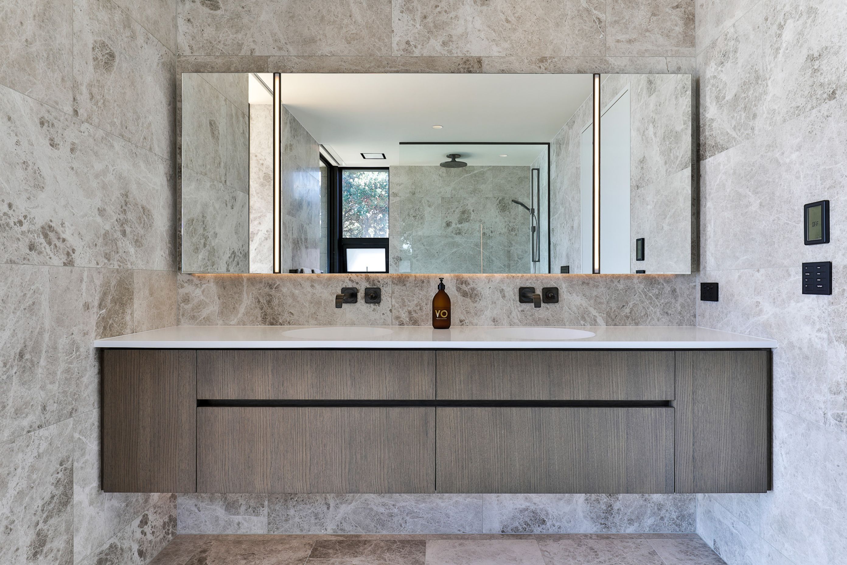 Prime Veneer, American White Oak - Quarter Cut. Designed by Peta Davy from Yellowfox &amp; Craig Hewetson from Hewe Kitchens &amp; Interiors