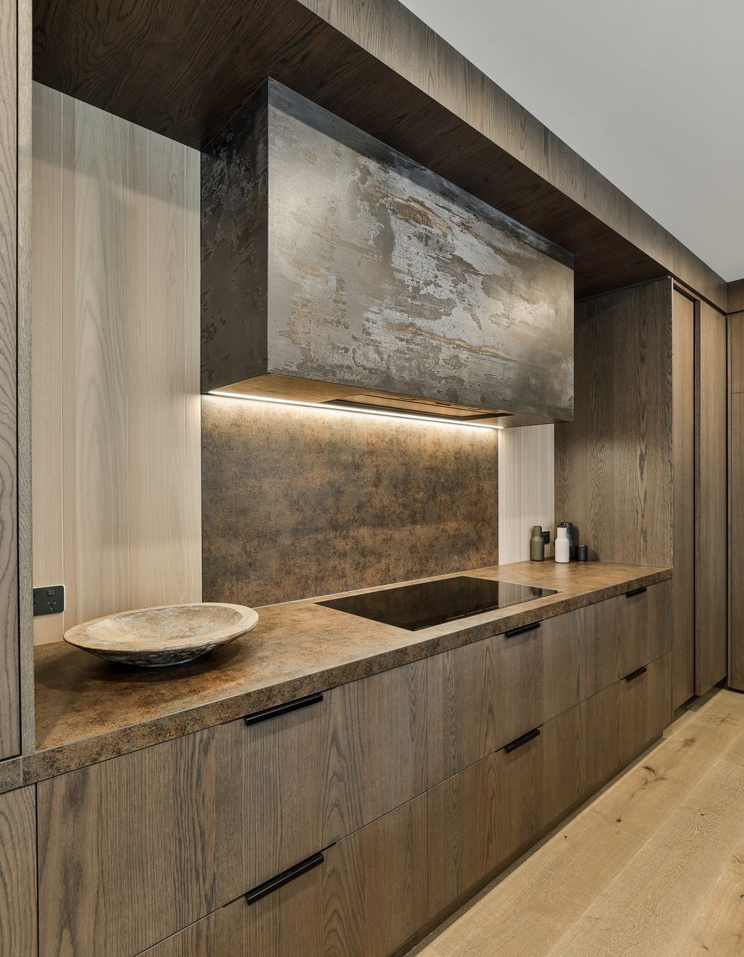 Prime Toitū Veneer, Toitū American White Oak. Design by Gunnar Friese, Hewe Kitchens and Interiors. Photography by Jamie Cobel.