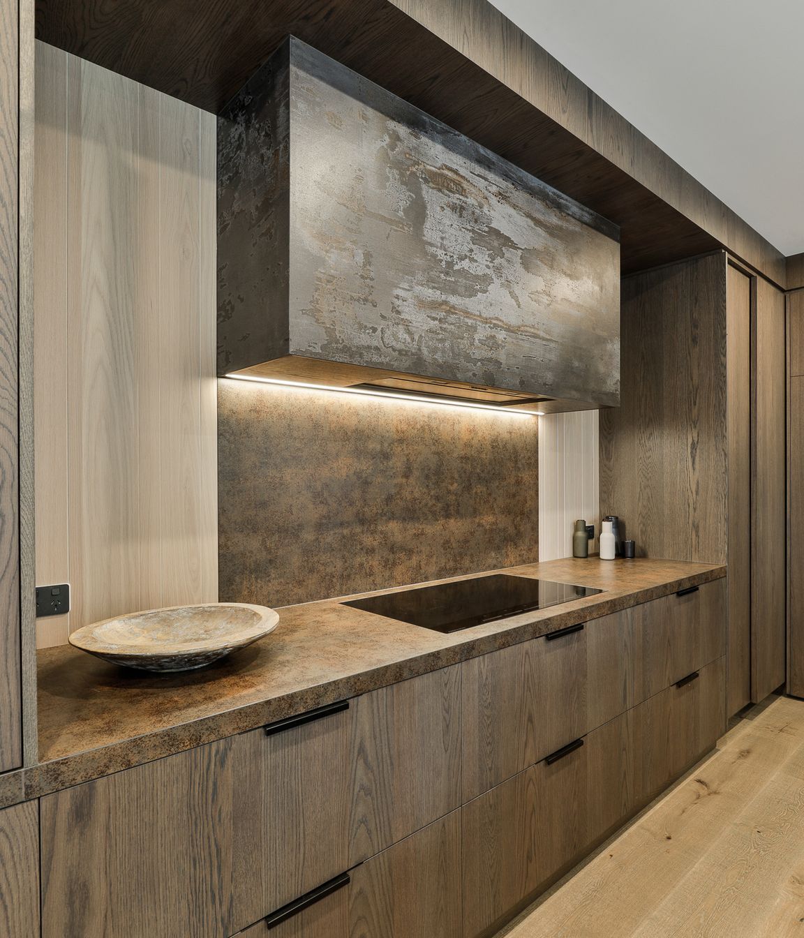 Prime Toitū Veneer, Toitū American White Oak. Design by Gunnar Friese, Hewe Kitchens and Interiors. Photography by Jamie Cobel.
