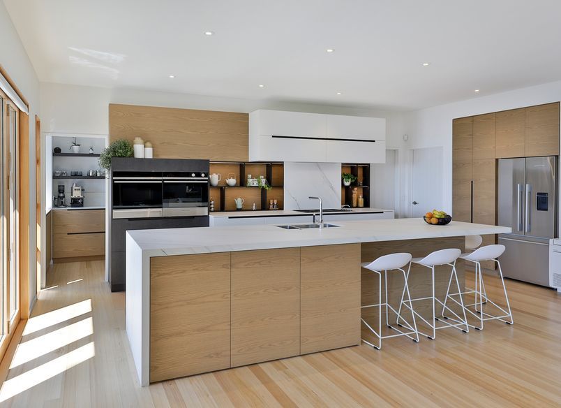 Two-toned veneer beauty