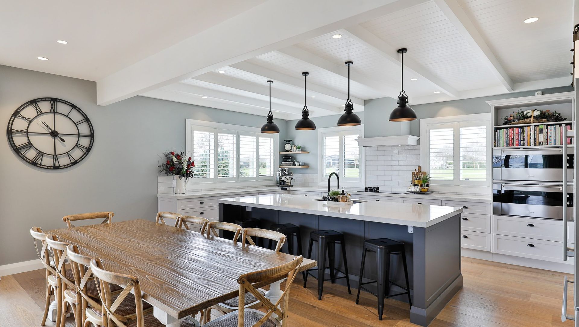 Pinot Crescent Home, Levin banner