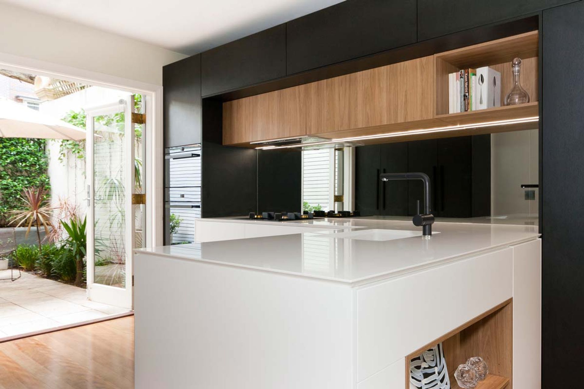 Quantum-Quartz-Alpine-White-sharknose-kitchen-design-Polytec-black-oak-woodmatt-blum-aventos-Kirribilli-1.jpg