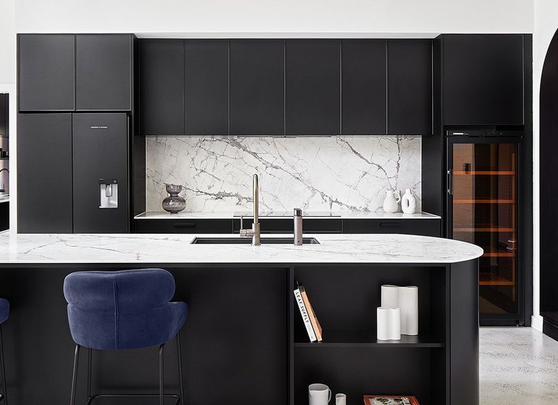 Sophisticated Contrasts in Inglewood