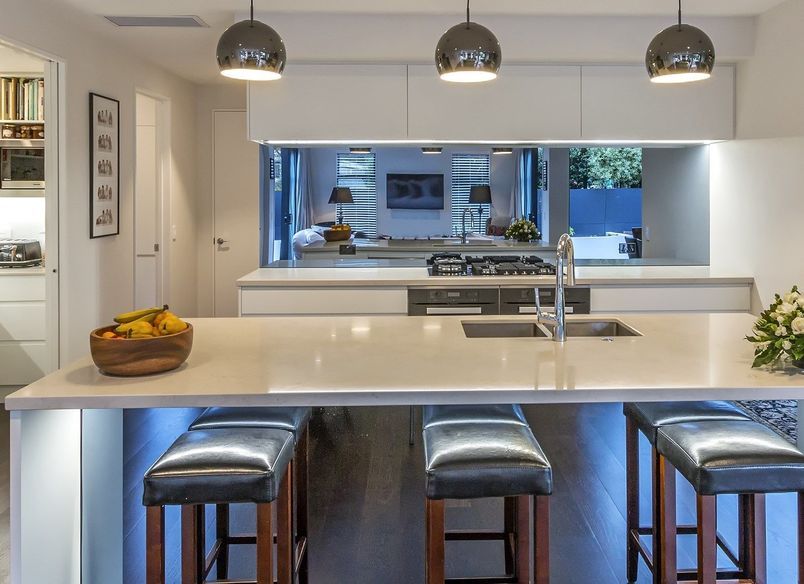 Stylish Kitchen Uses Hidden Handles