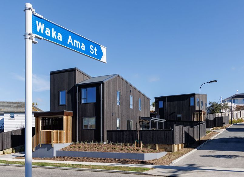 Waka Ama St