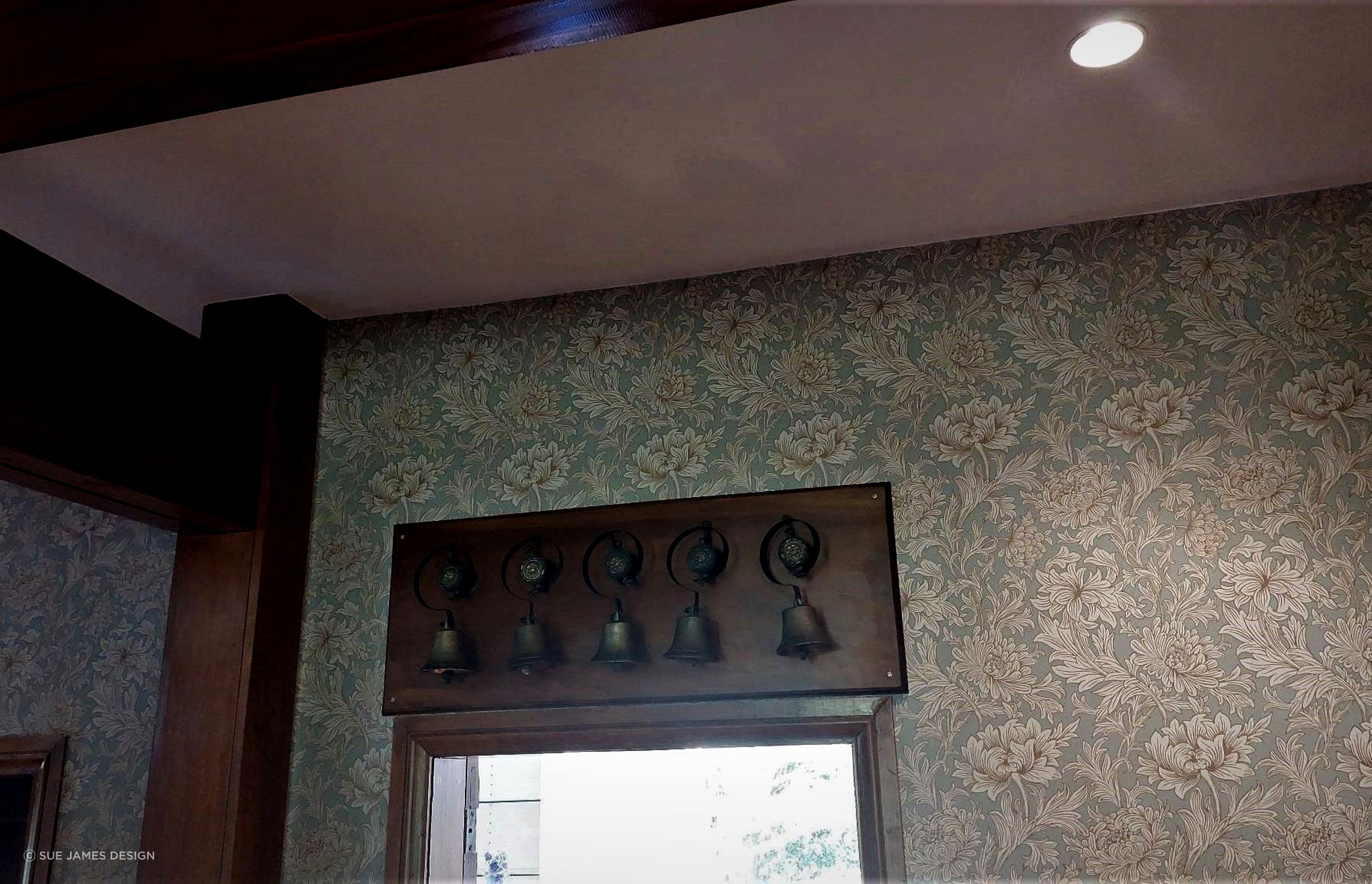 William Morris Wallpaper Chrysanthemum Toile