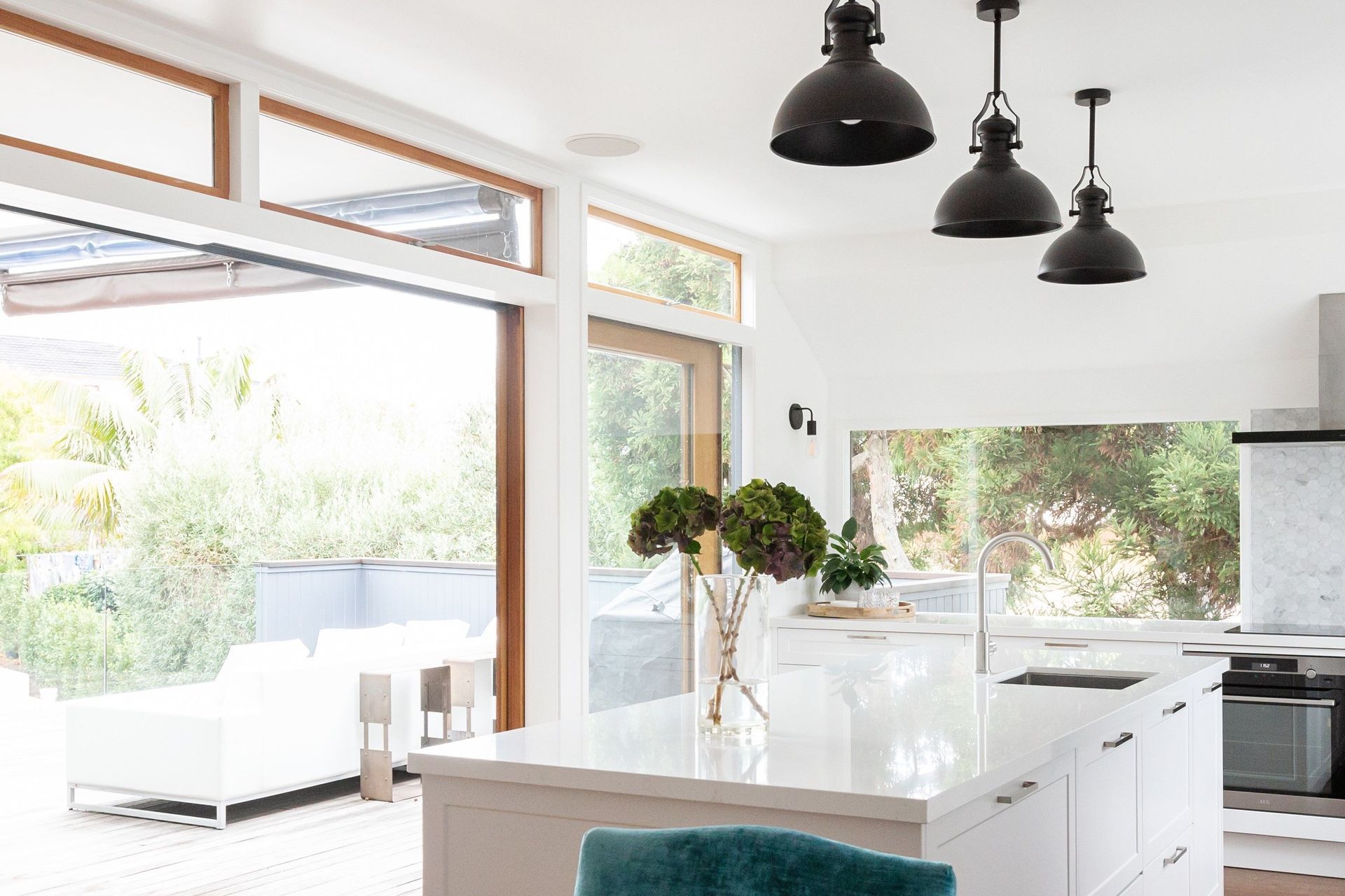 Dezignatek Thermoform Ronda profile in White Satin, Designed by Andrea Ellis, Kitchen Studio North Shore