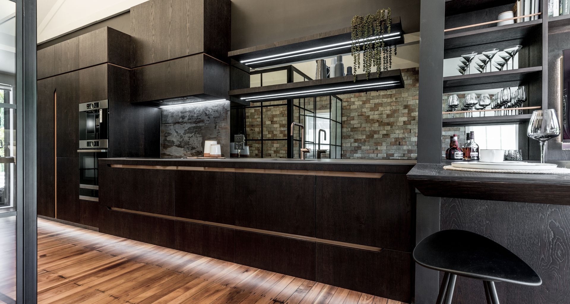 “New York” inspired kitchen showing symbiosis between functionality and design banner