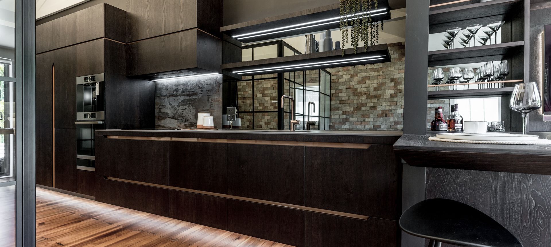 “New York” inspired kitchen showing symbiosis between functionality and design banner