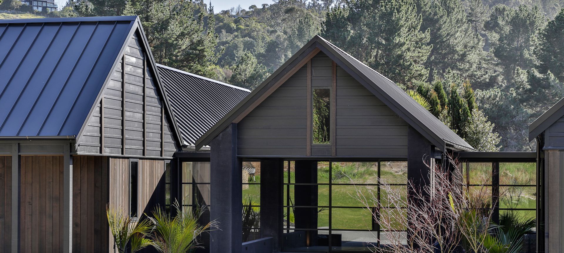 Acacia Bay Gables banner
