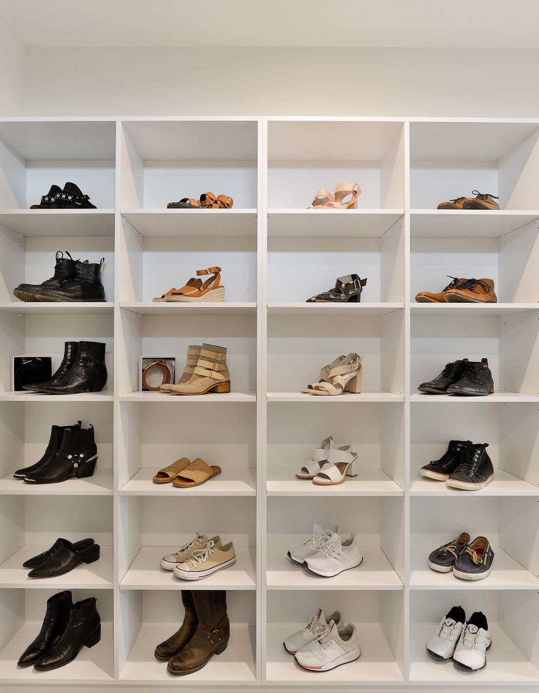 Master walk in robe. Interior Design- Kelly @ Archi Build Ltd.