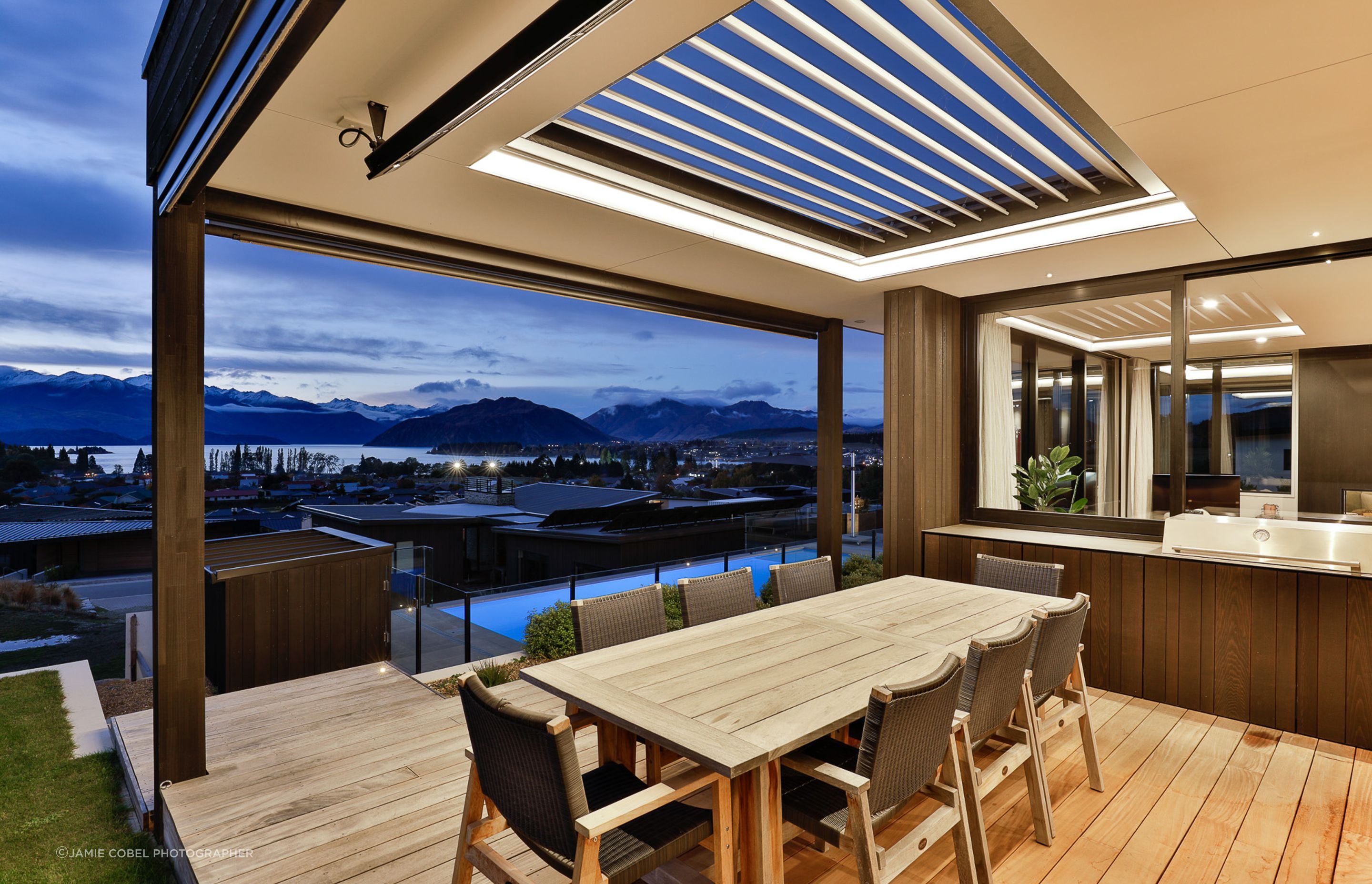 Outdoor Dining with built in BBQ and louvres overhead. Interior Design- Kelly @ Archi Build Ltd.