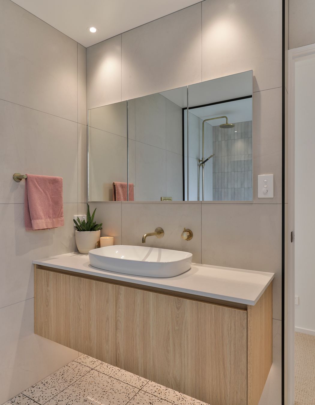 Prime Melamine, Original Oak. Design by Leanne Harley, SWP Interiors Ltd. Photography by Jamie Cobel.