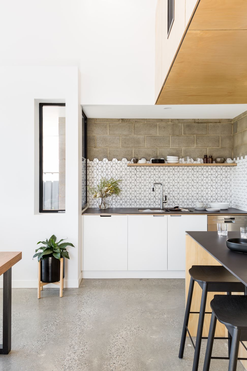 brihammond-337-spacecraft-amy-kitchen-021-HR.jpg