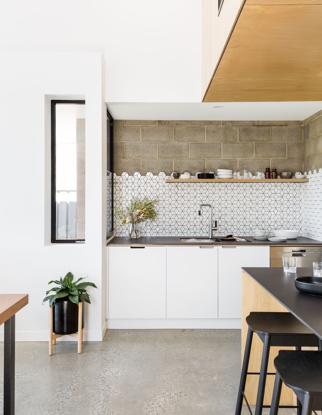 brihammond-337-spacecraft-amy-kitchen-021-HR.jpg