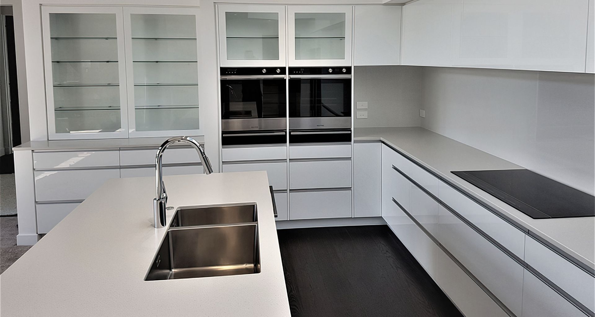 Modern Minimalist Kitchen banner