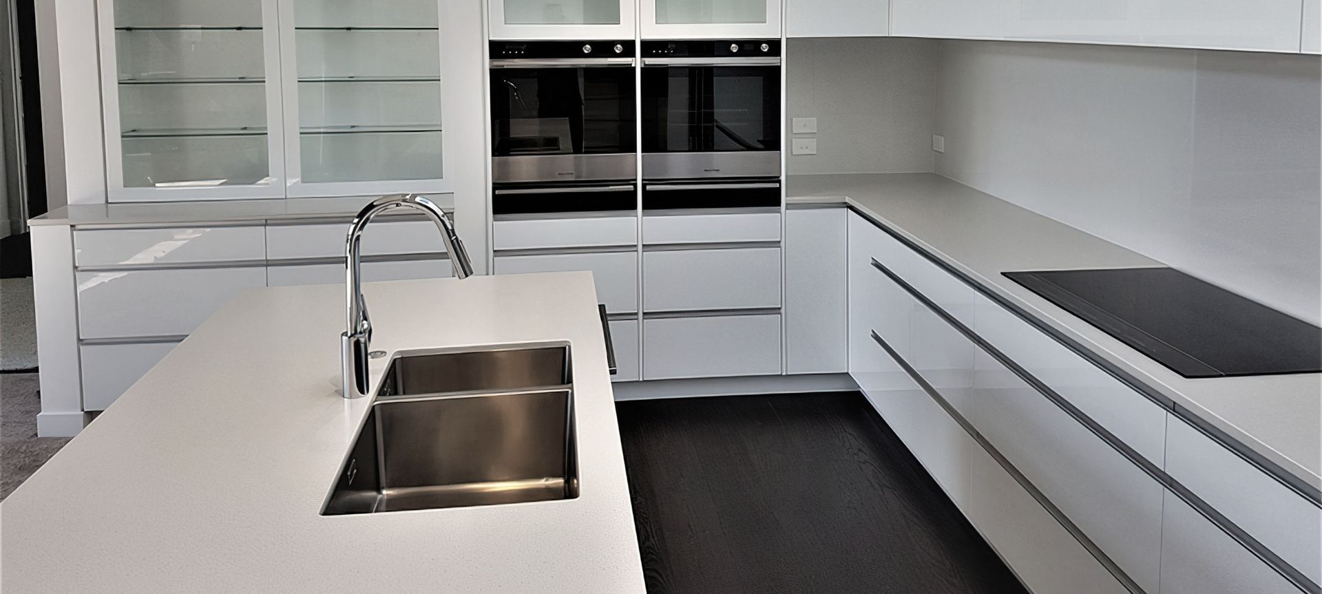 Modern Minimalist Kitchen banner