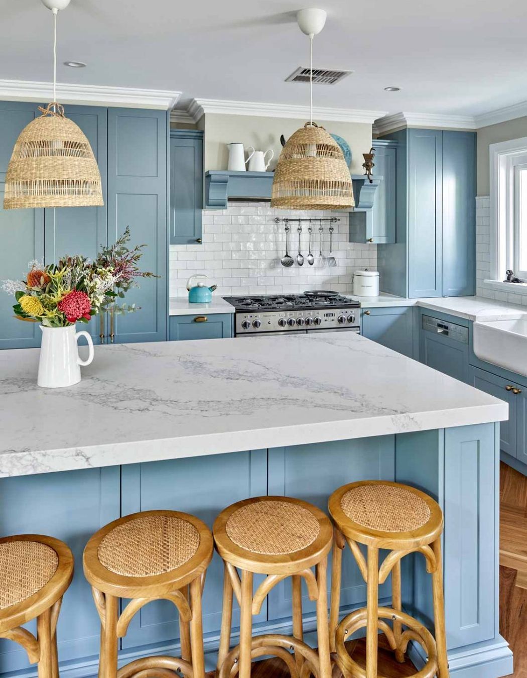 classic-luxury-kitchen-design-gitani-statuario-light-blue-traditional-shaker-cabinets-premier-kitchens-04-1084x1496.jpg