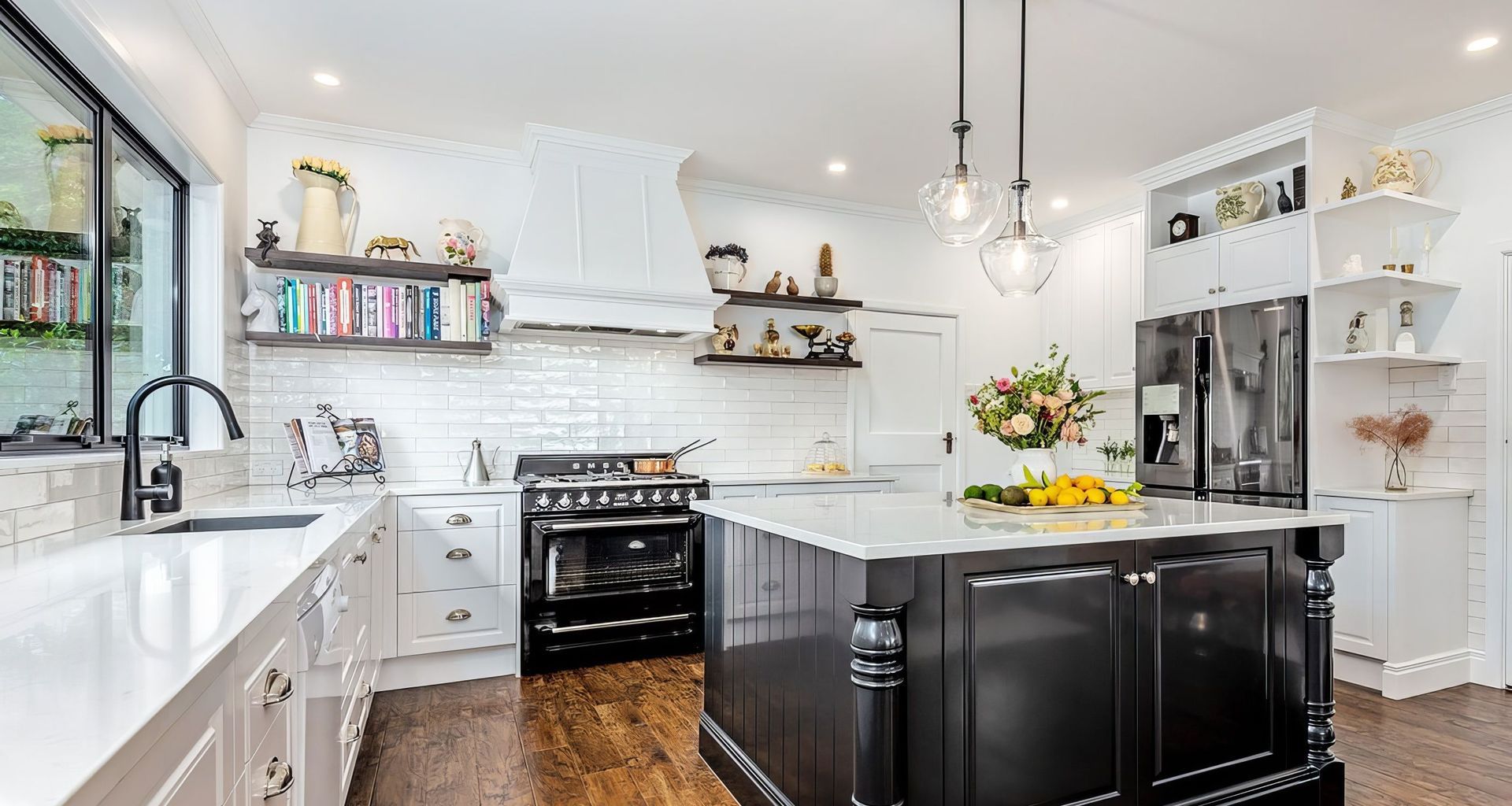 Farmhouse Kitchen at its Finest banner