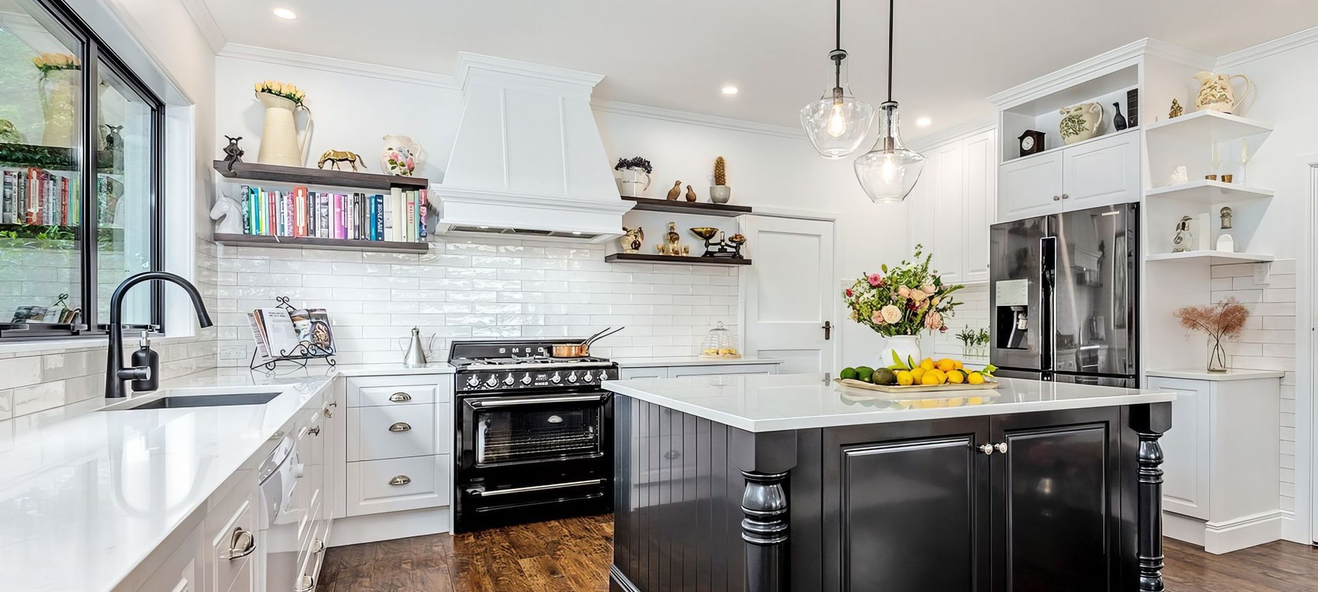 Farmhouse Kitchen at its Finest banner