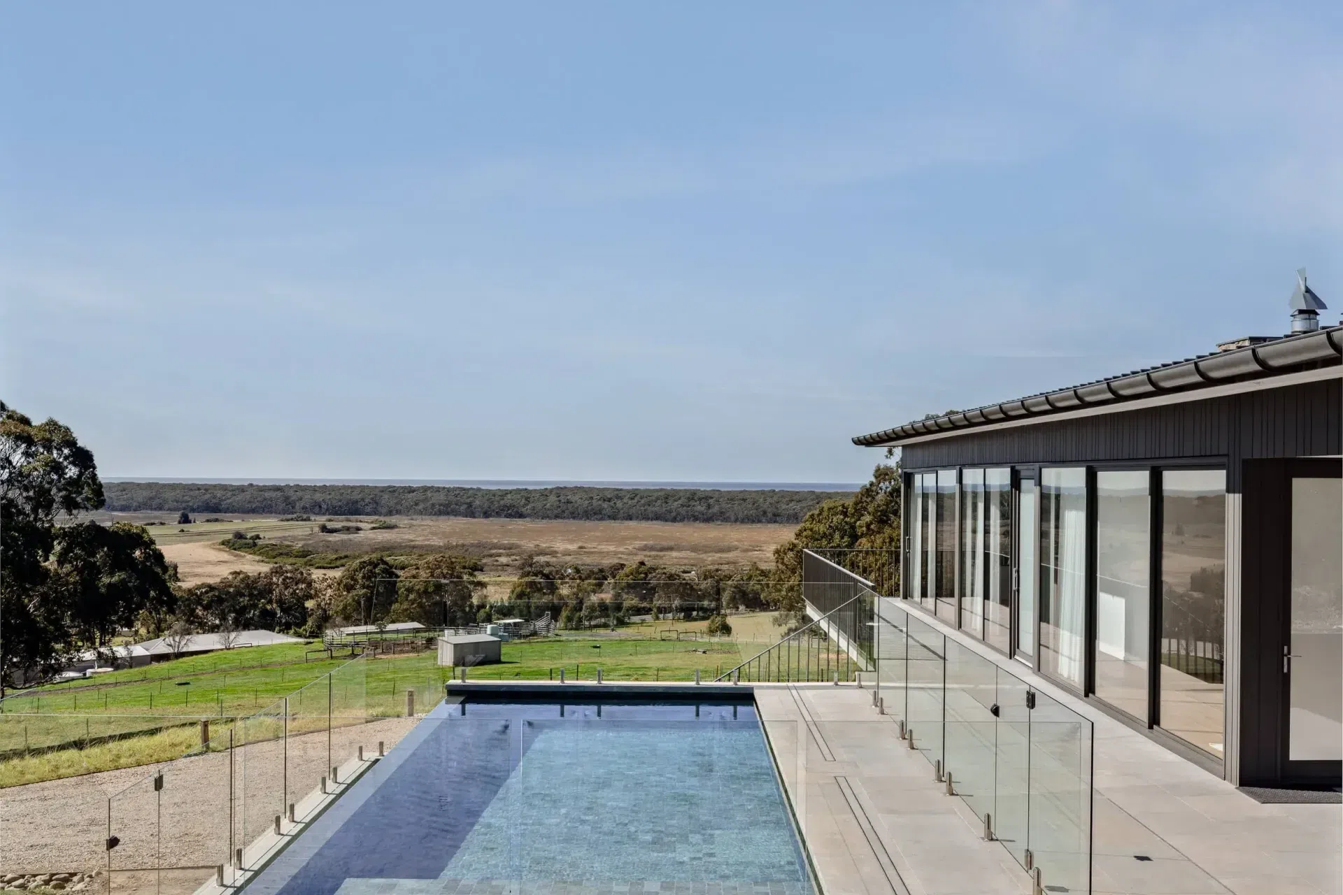 infinity-pool-rural-home-architecture-film-and-photography.webp