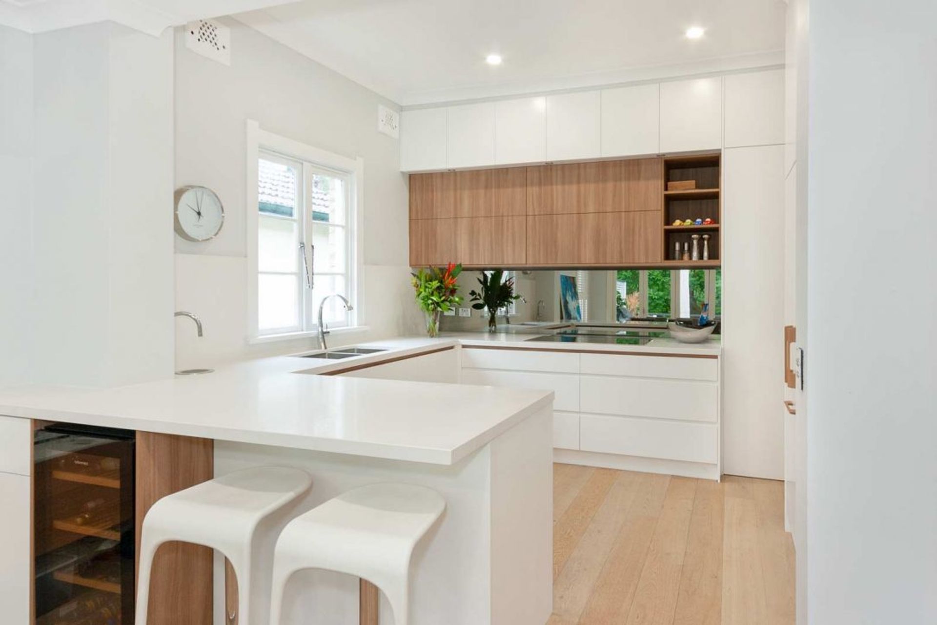 kitchen-design-Sydney-modern-Miele-Dulux-polyurethane-white-timber-Premier-Kitchens-Australia-02-1084x723.jpg