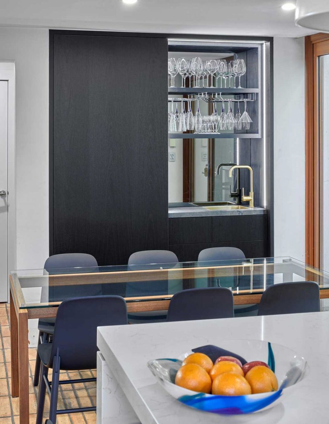 kitchen-design-sydney-modern-black-white-island-bench-premier-kitchens-03-1084x1502.jpg