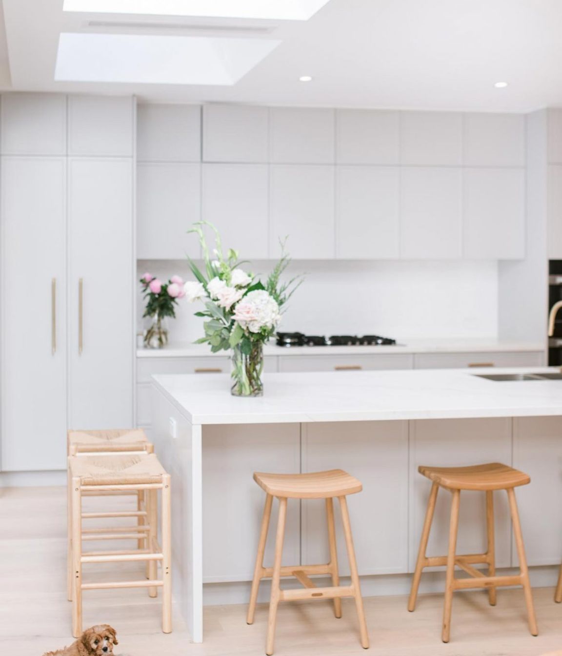 kitchen-design-sydney-modern-white-timber-floor-kitchen-02-1084x1629.jpg