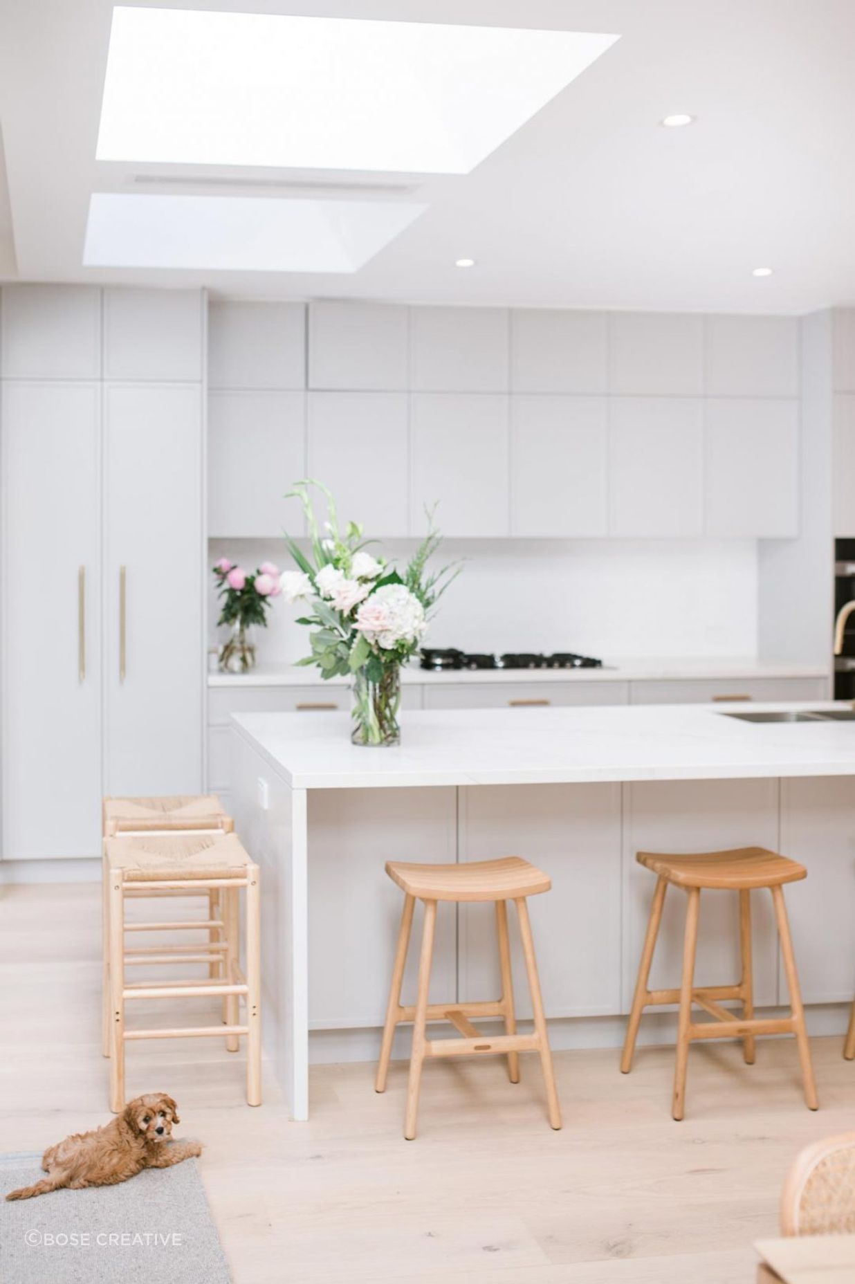 kitchen-design-sydney-modern-white-timber-floor-kitchen-02-1084x1629.jpg