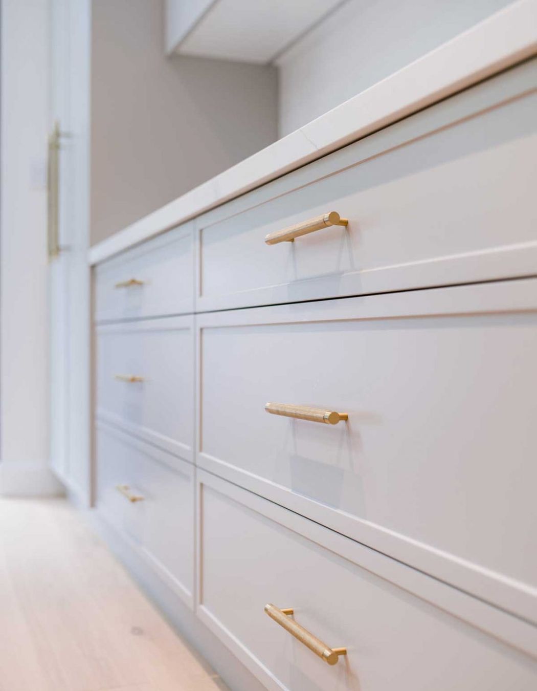 kitchen-design-sydney-mosman-modern-white-drawers-08-1084x1629.jpg