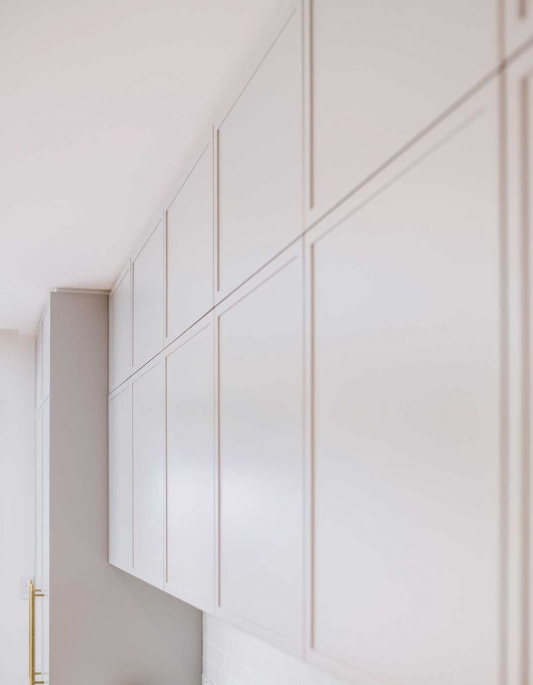 kitchen-design-sydney-mosman-modern-white-kitchen-cupboards-07-1084x1629.jpg
