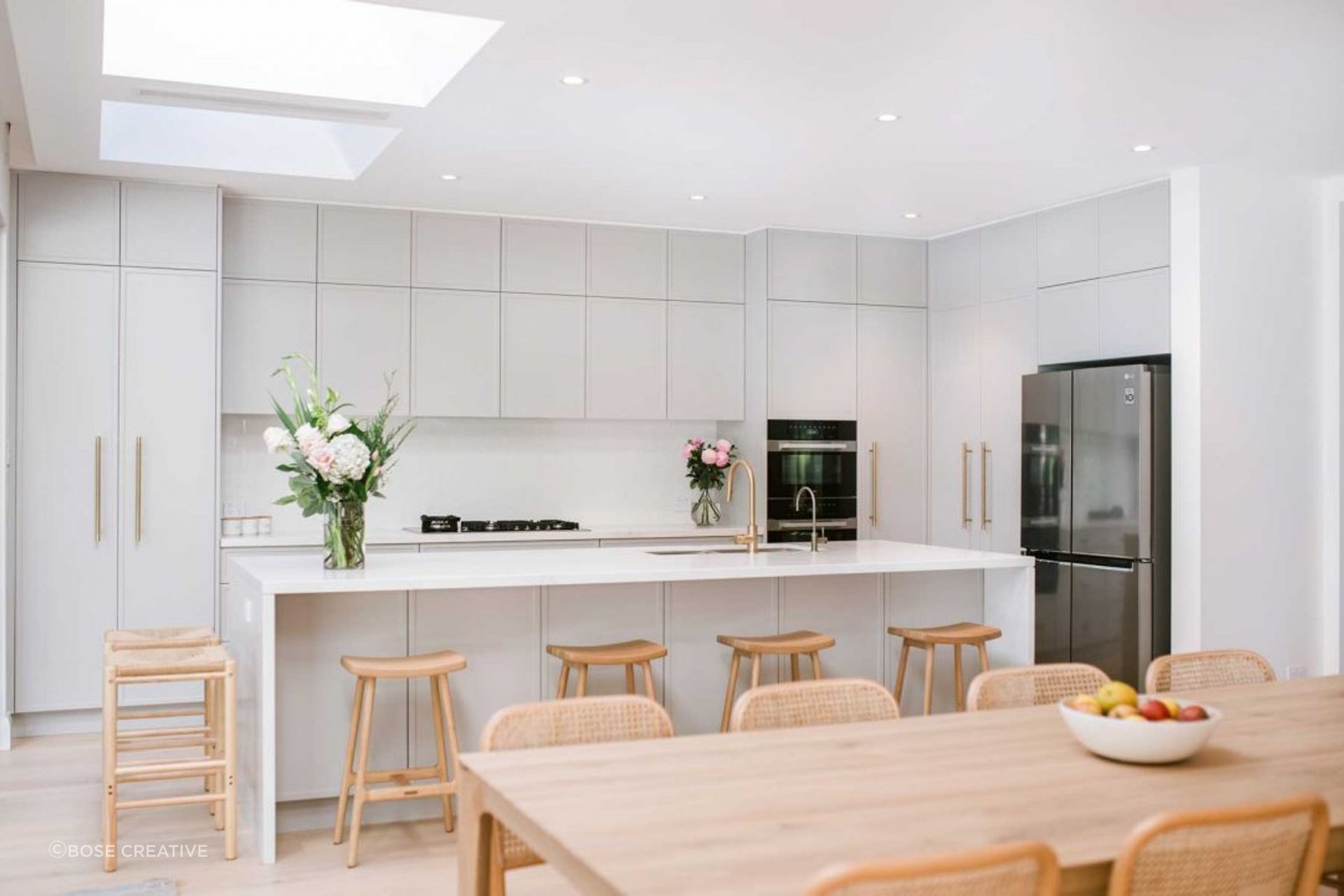 kitchen-design-sydney-mosman-modern-white-kitchen-island-rattan-10-1084x721.jpg