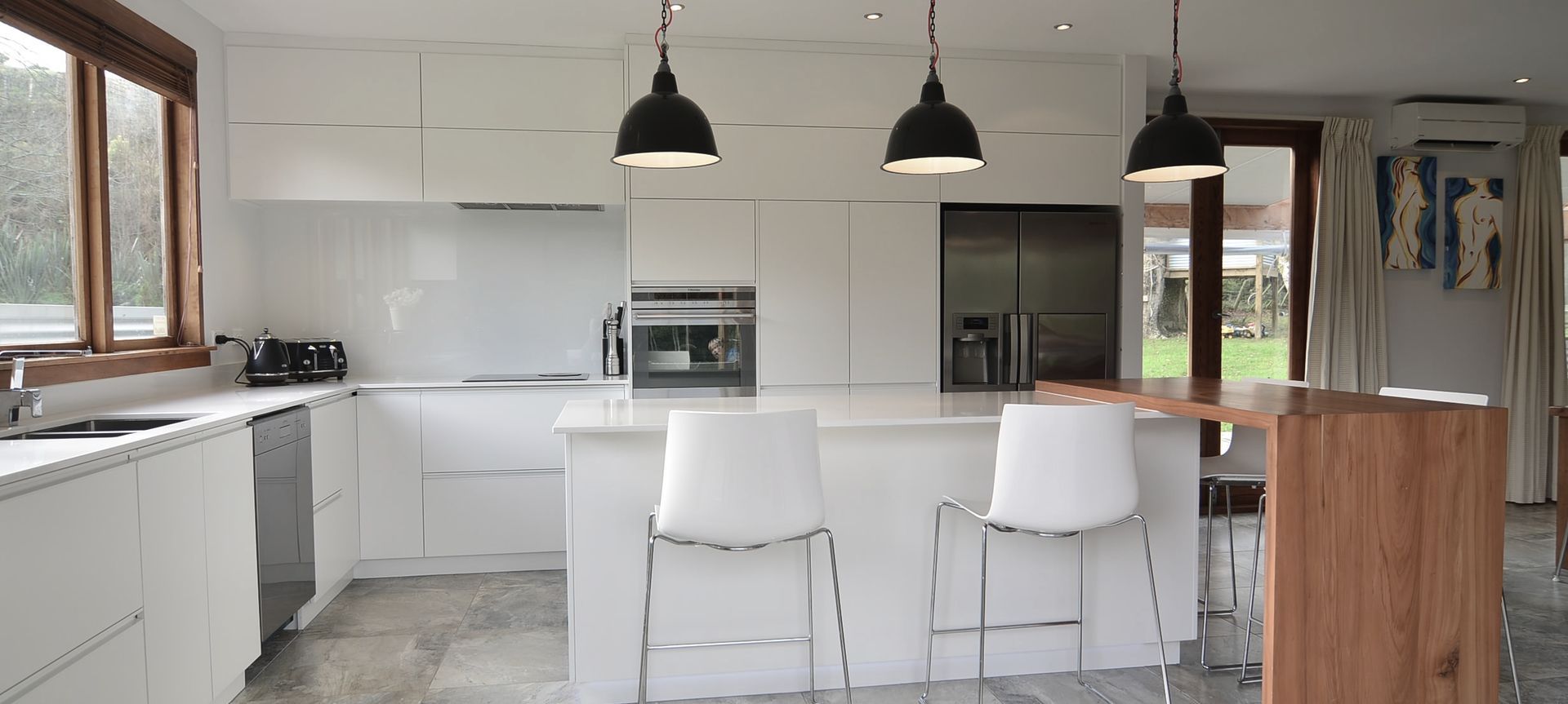 Modern Farmhouse Kitchen banner