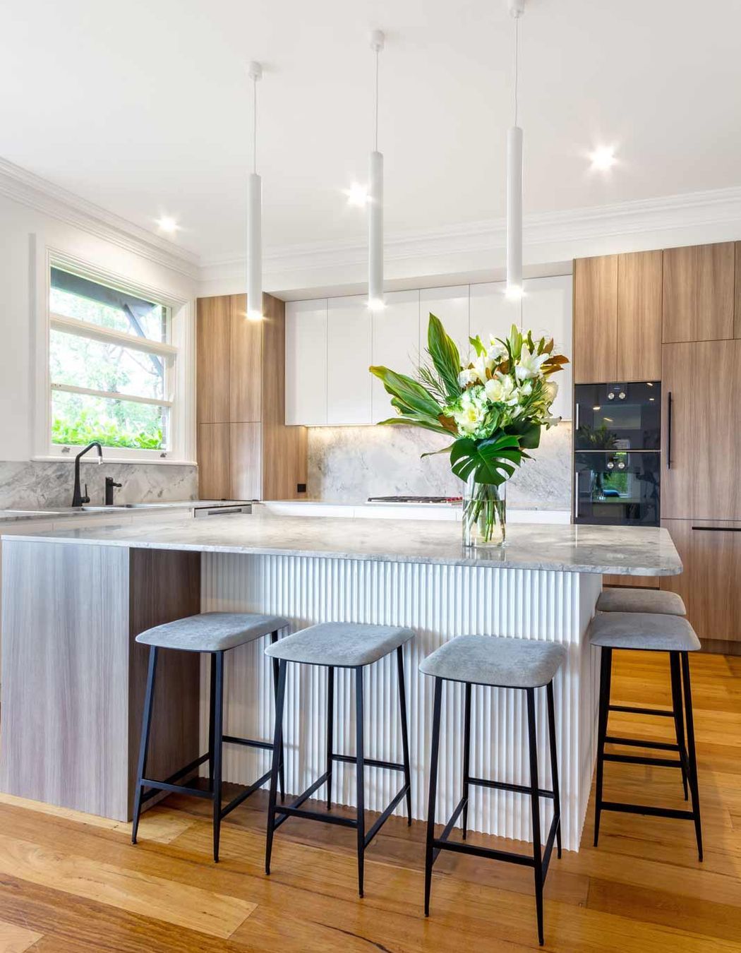luxury-kitchen-design-gaggenau-vintec-modern-timber-grain-white-cabinets-premier-kitchens-01.jpg