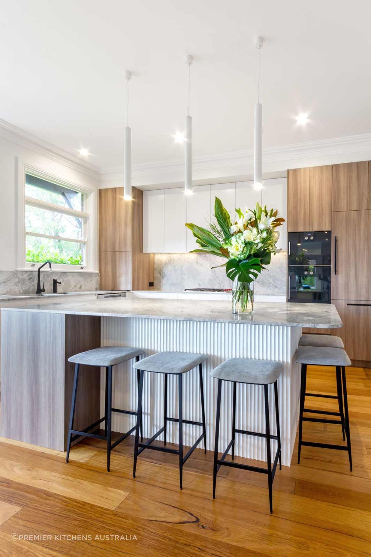 luxury-kitchen-design-gaggenau-vintec-modern-timber-grain-white-cabinets-premier-kitchens-01.jpg