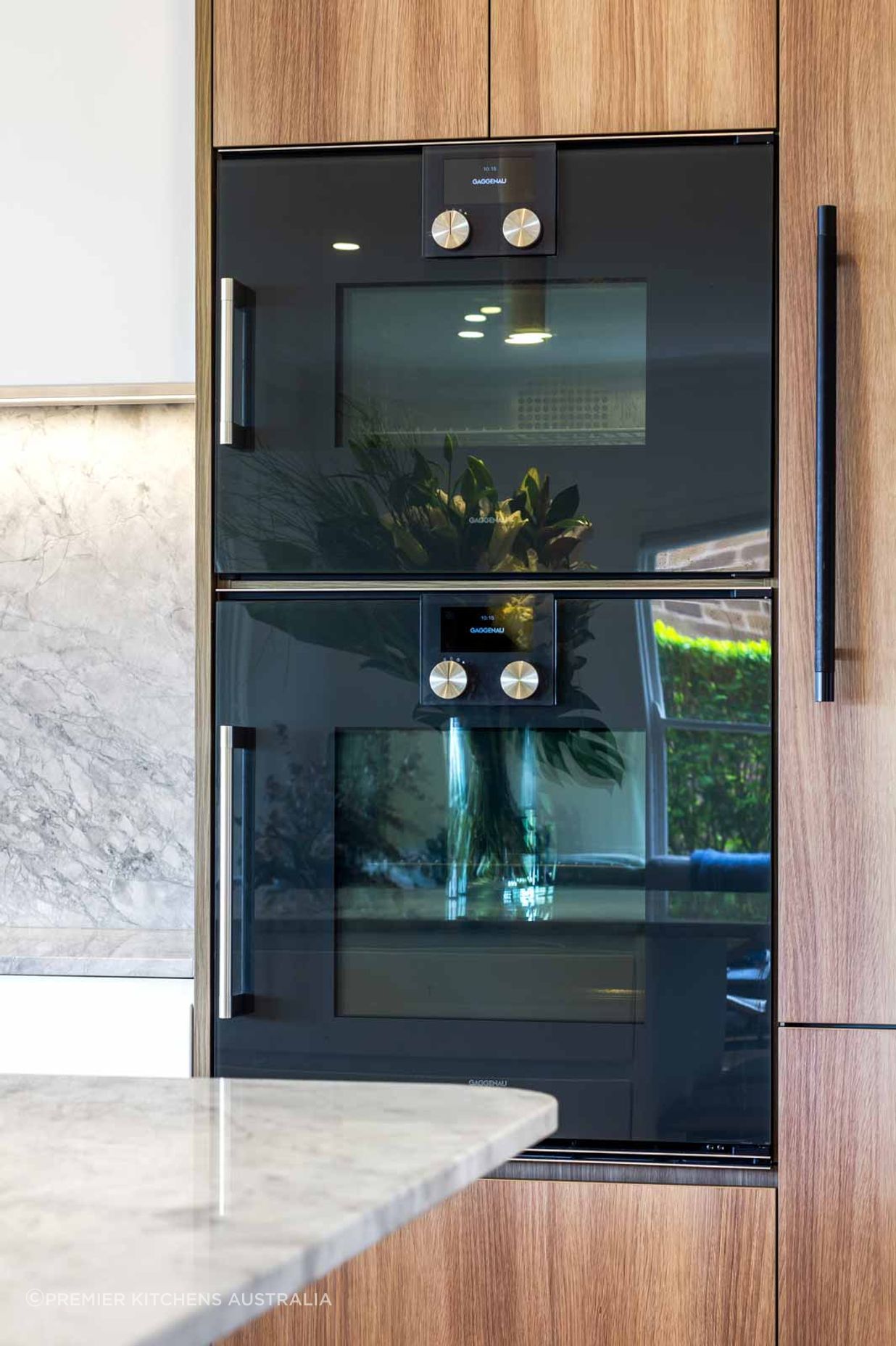 luxury-kitchen-design-gaggenau-vintec-modern-timber-grain-white-cabinets-premier-kitchens-05.jpg