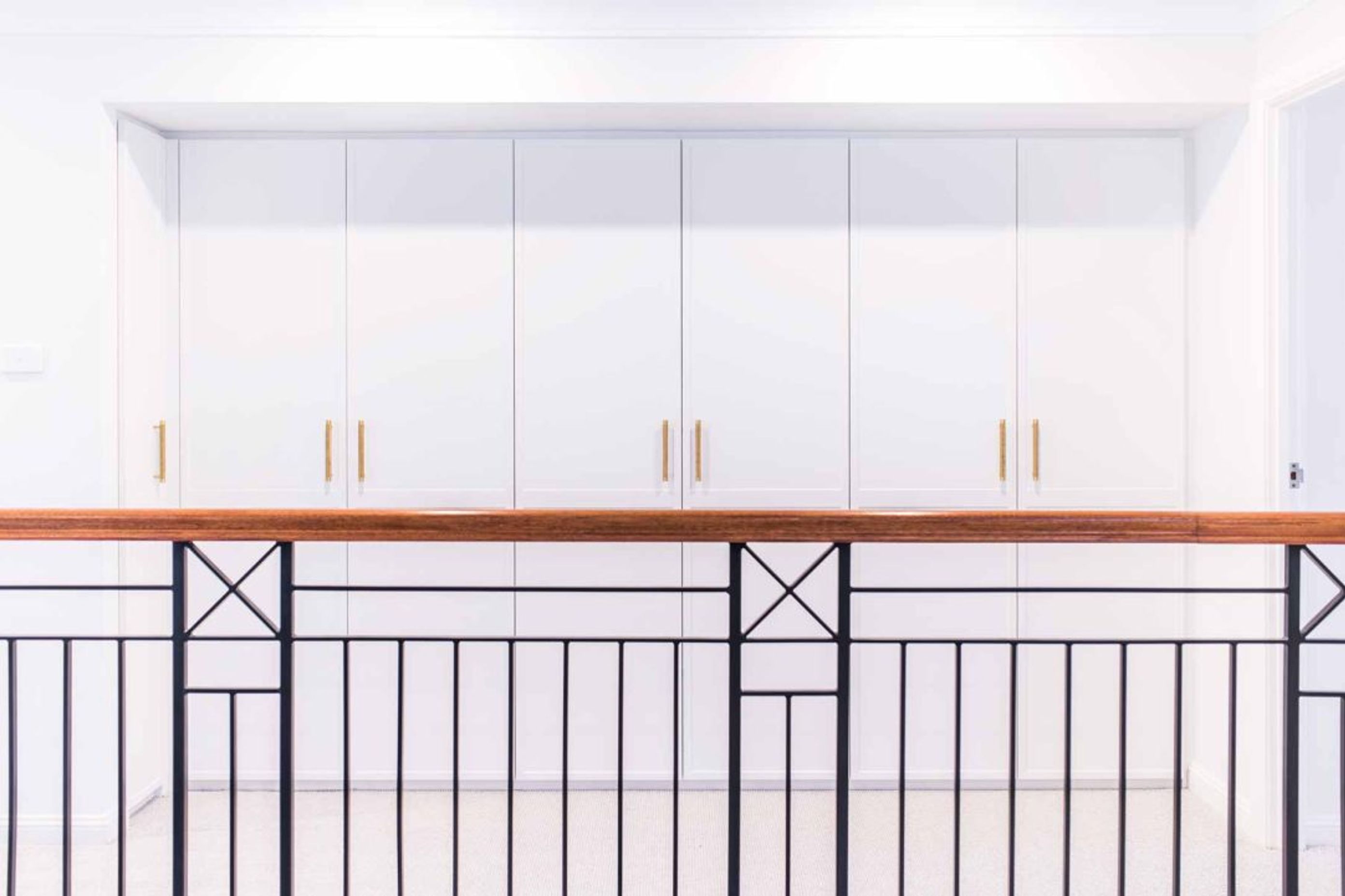 luxury-modern-premier-kitchens-additional-wardrobe-2-1084x721.jpg
