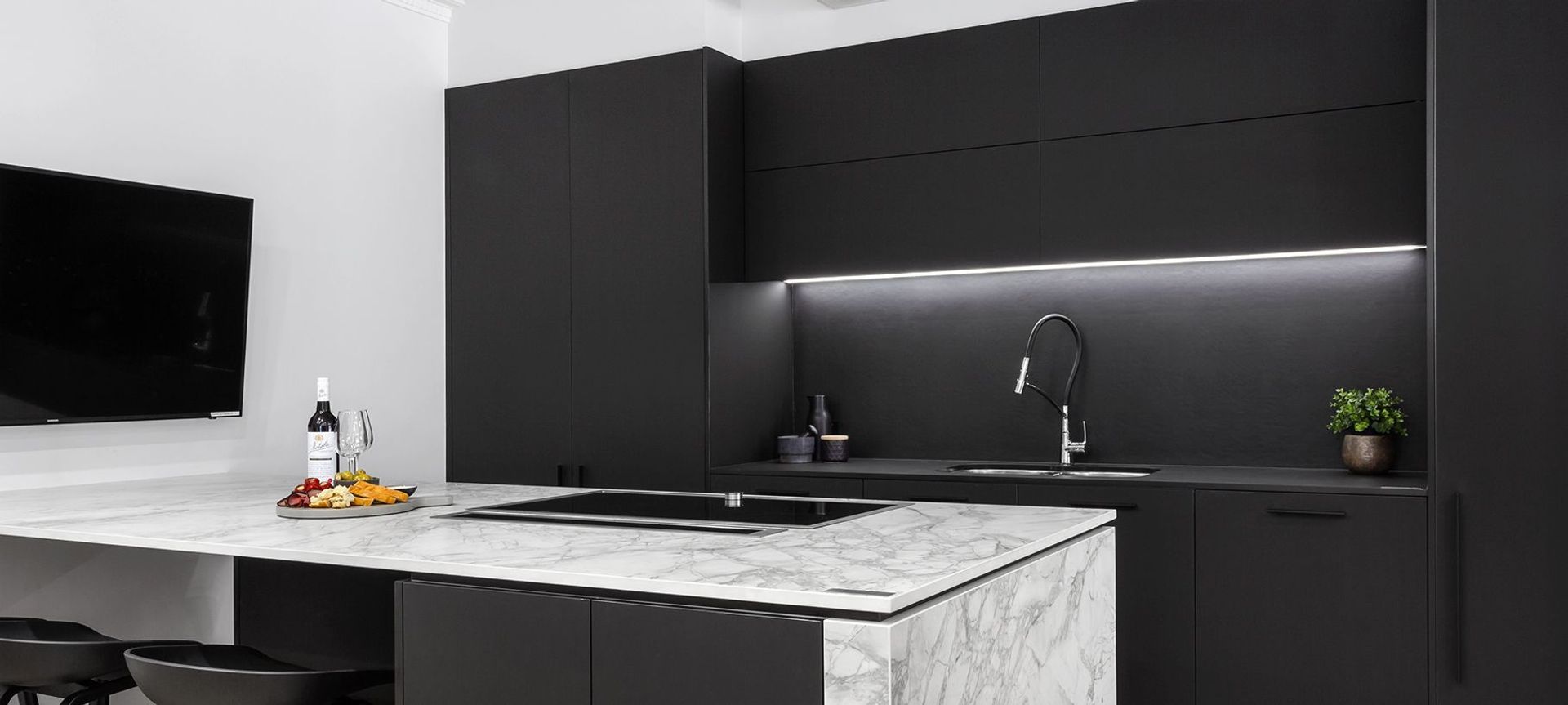 Matte Black Kitchen Design, Willoughby banner