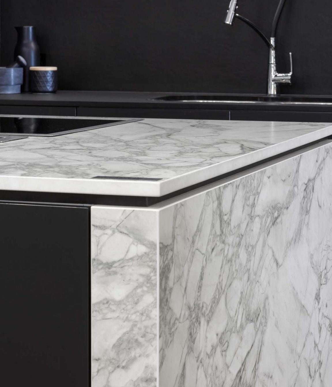 modern-kitchen-design-sydney-kitchen-showroom-dekton-portum-benchtop-black-cabinets-3-1084x1626.jpg