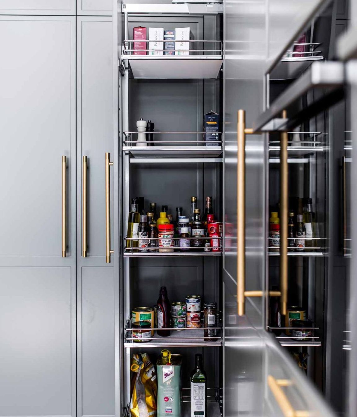 modern-luxury-kitchen-design-premier-kitchens-stone-benchtop-renovations-neff-appliances-10-blum-pull-boy-1084x1629.jpg